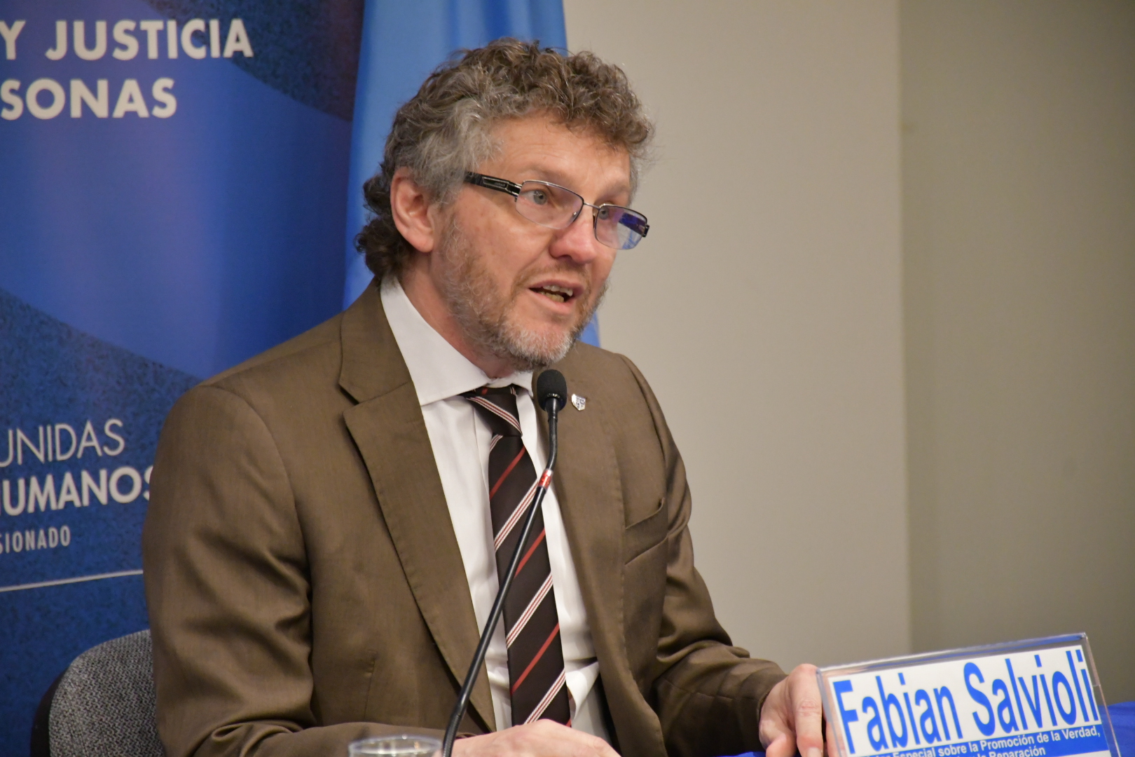 Colombia: Experto de la ONU llama a cumplir con los estándares internacionales de derechos humanos en las agendas de paz y justicia transicional